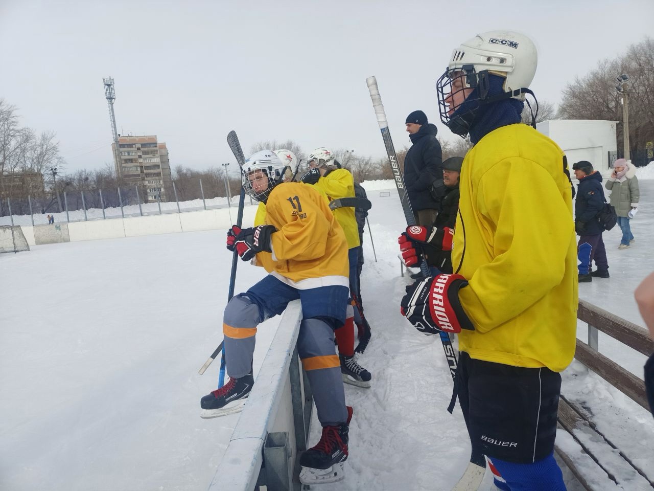 В Магнитогорске назвали лучших хоккеистов турнира памяти Гусева среди дворовых команд В Магнитогорске назвали лучших хоккеистов турнира памяти Гусева среди дворовых команд