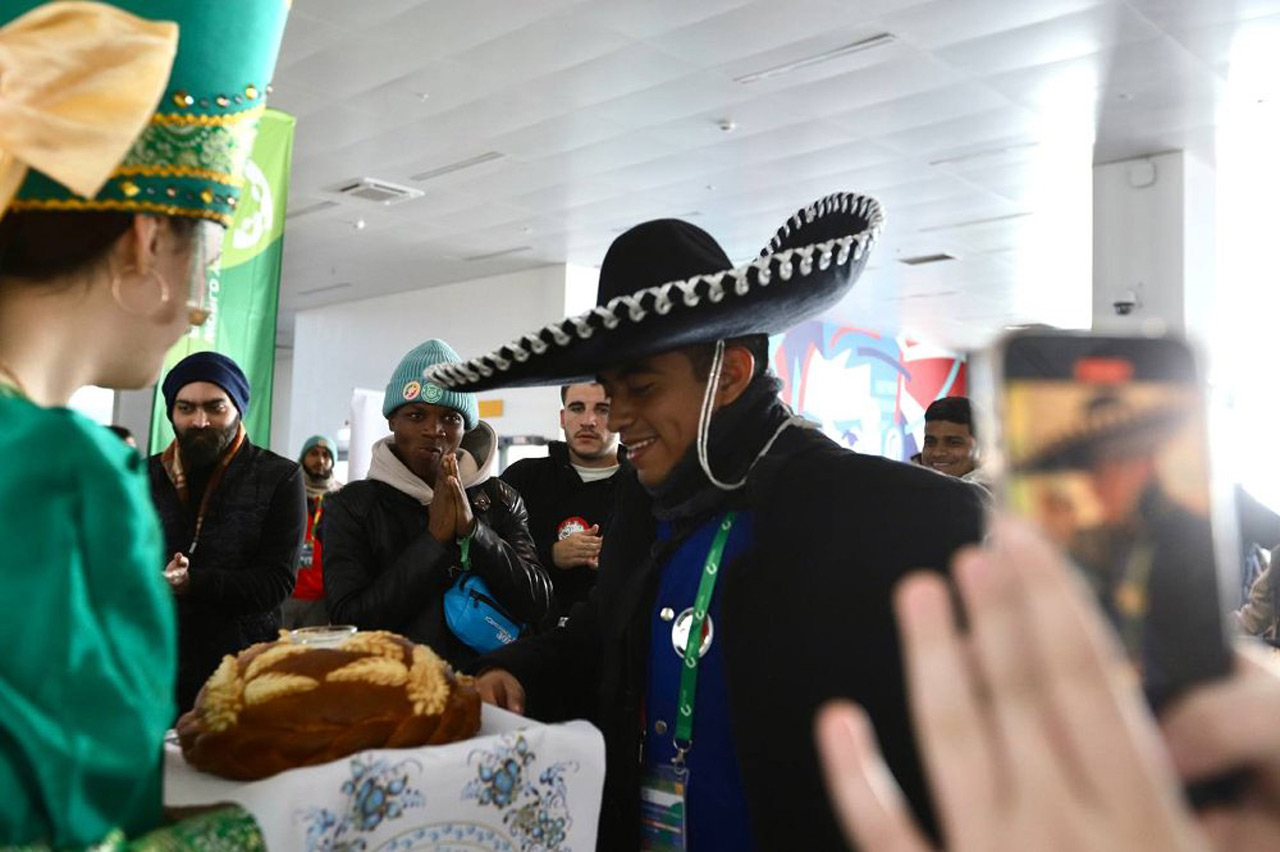 На Урале встречают участников Всемирного фестиваля молодежи На Урале встречают участников Всемирного фестиваля молодежи