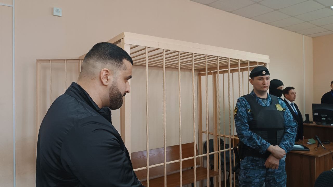В Челябинске вынесли приговор скандальному блогеру: 5 лет колонии и штраф В Челябинске вынесли приговор скандальному блогеру: 5 лет колонии и штраф