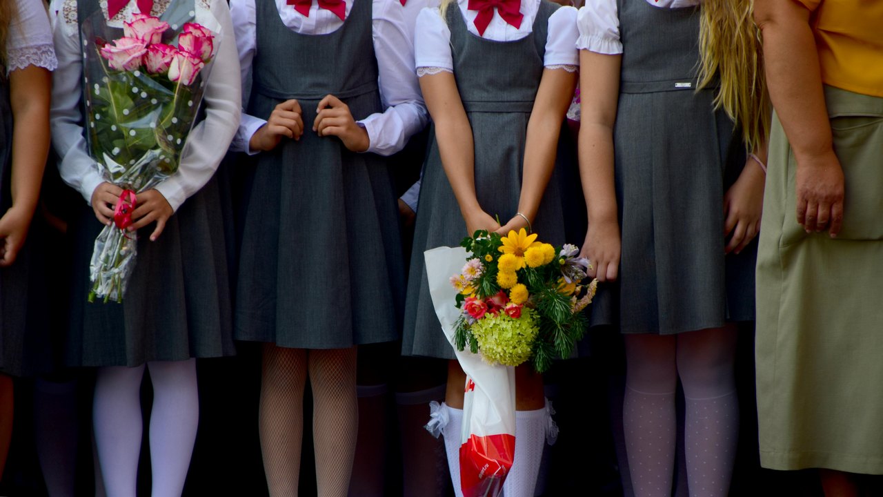 В Челябинской области семьи смогут получить пособие на одежду для школьников