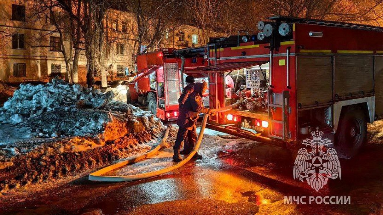 Мужчина отравился угарным газом и погиб во время пожара в Челябинске Мужчина отравился угарным газом и погиб во время пожара в Челябинске