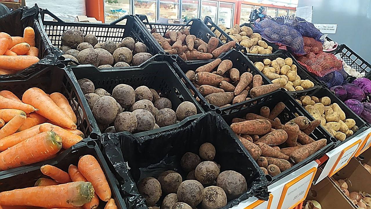 Картофель, рыба и фрукты: какие еще продукты подешевели в Челябинске за месяц