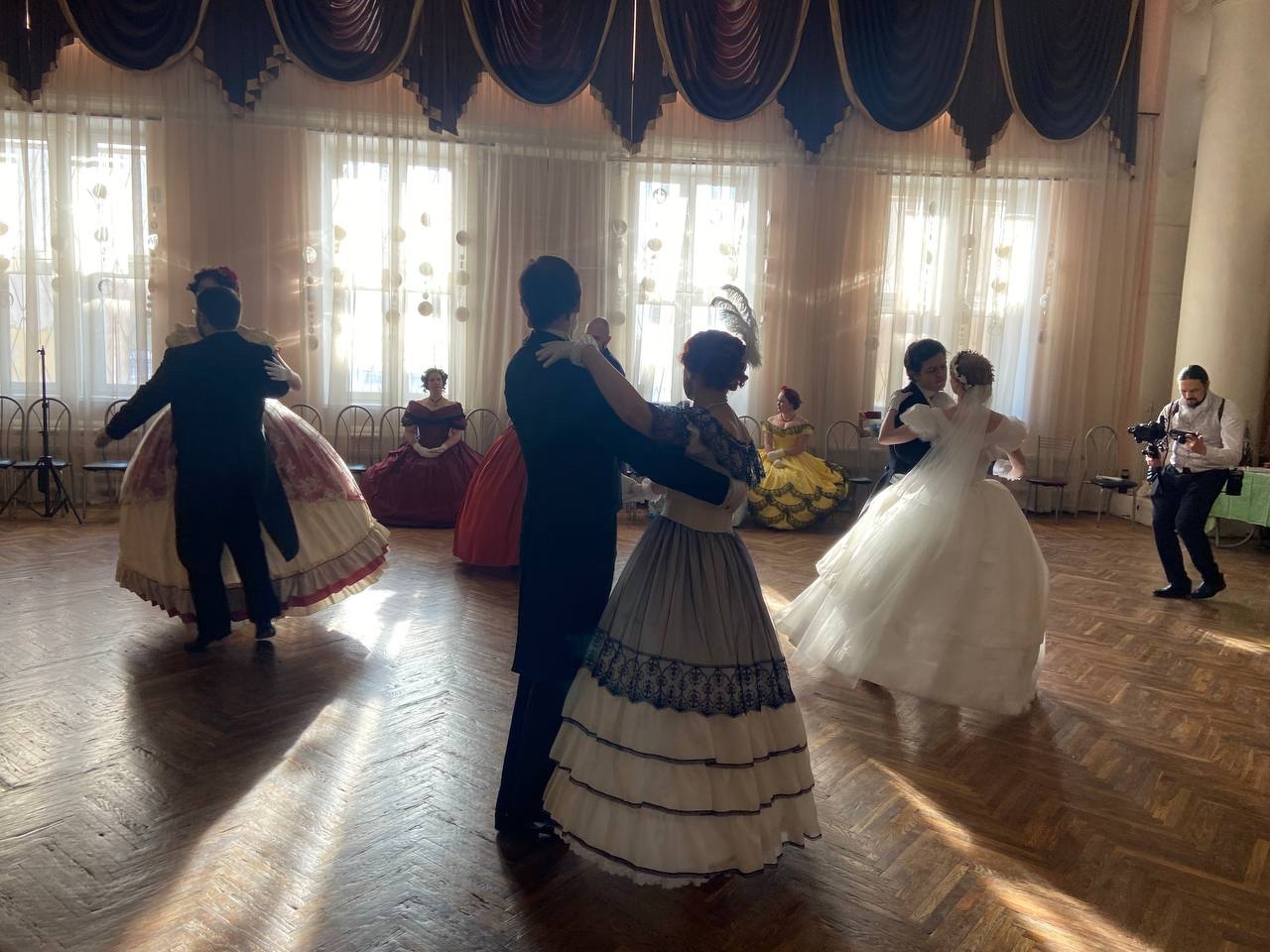 Свадьбу в стиле XIX века отметили в Челябинске