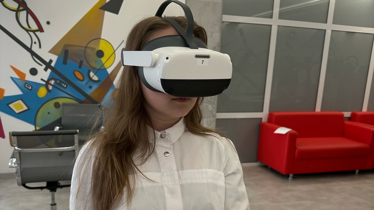 Студенты из Челябинска учатся вправлять переломы с помощью виртуальной реальности