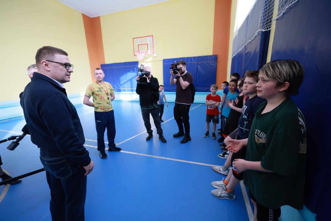 Губернатор Алексей Текслер открыл новый комплекс с бассейном в Уйском районе Губернатор Алексей Текслер открыл новый комплекс с бассейном в Уйском районе