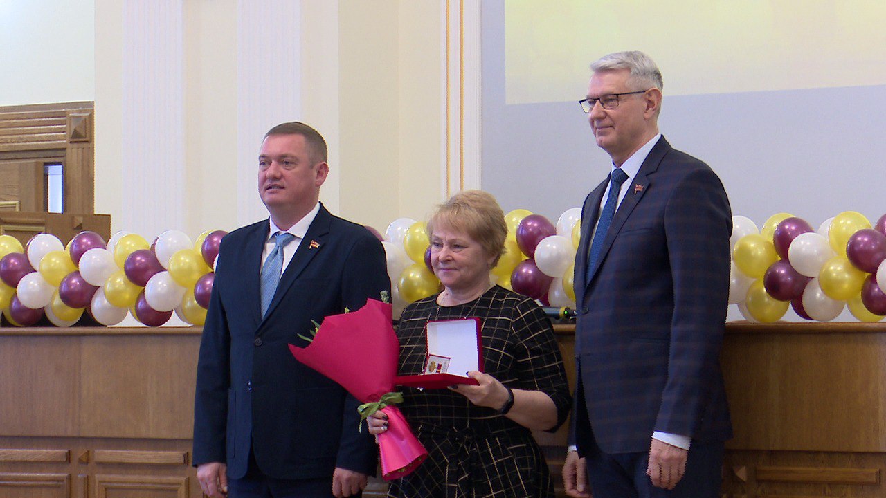 Лучших работников культуры наградили в Челябинской области