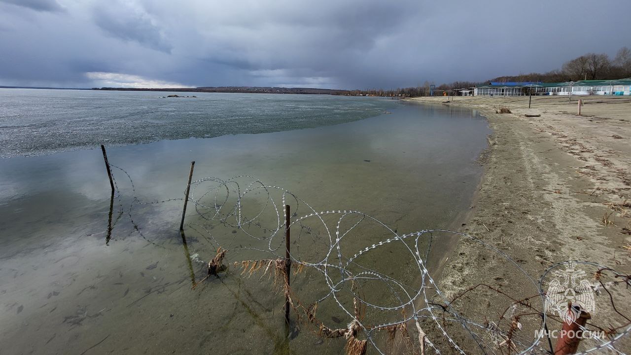 Владимир Якушев обсудил ситуацию с паводком и его последствиями на Урале