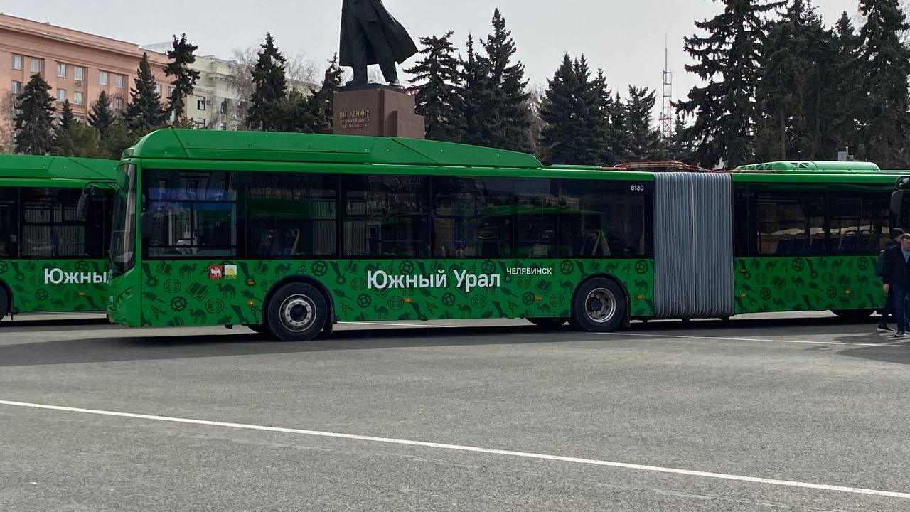Новые автобусы-гармошки вышли на самые загруженные маршруты Челябинска
