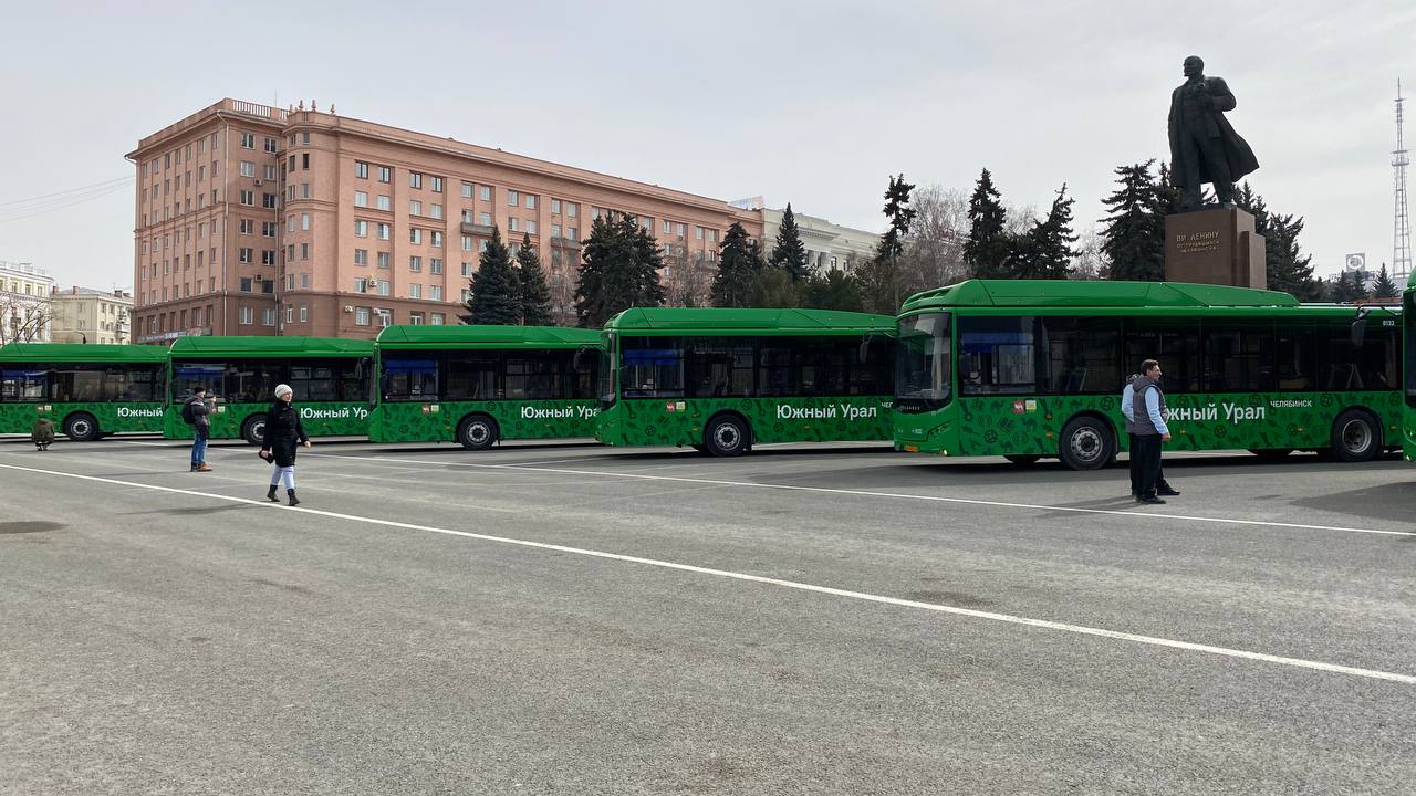Новые автобусы-гармошки вышли на самые загруженные маршруты Челябинска