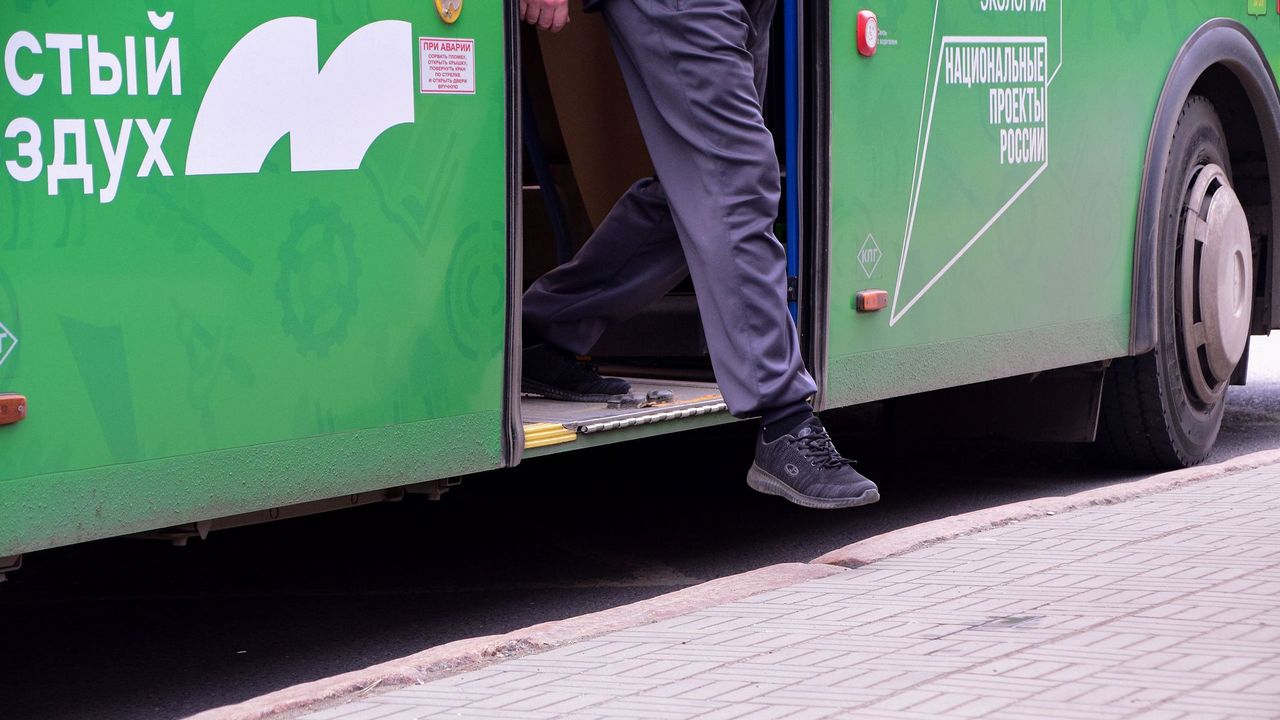 В Челябинске и Копейске запустят 17 садовых автобусных маршрутов