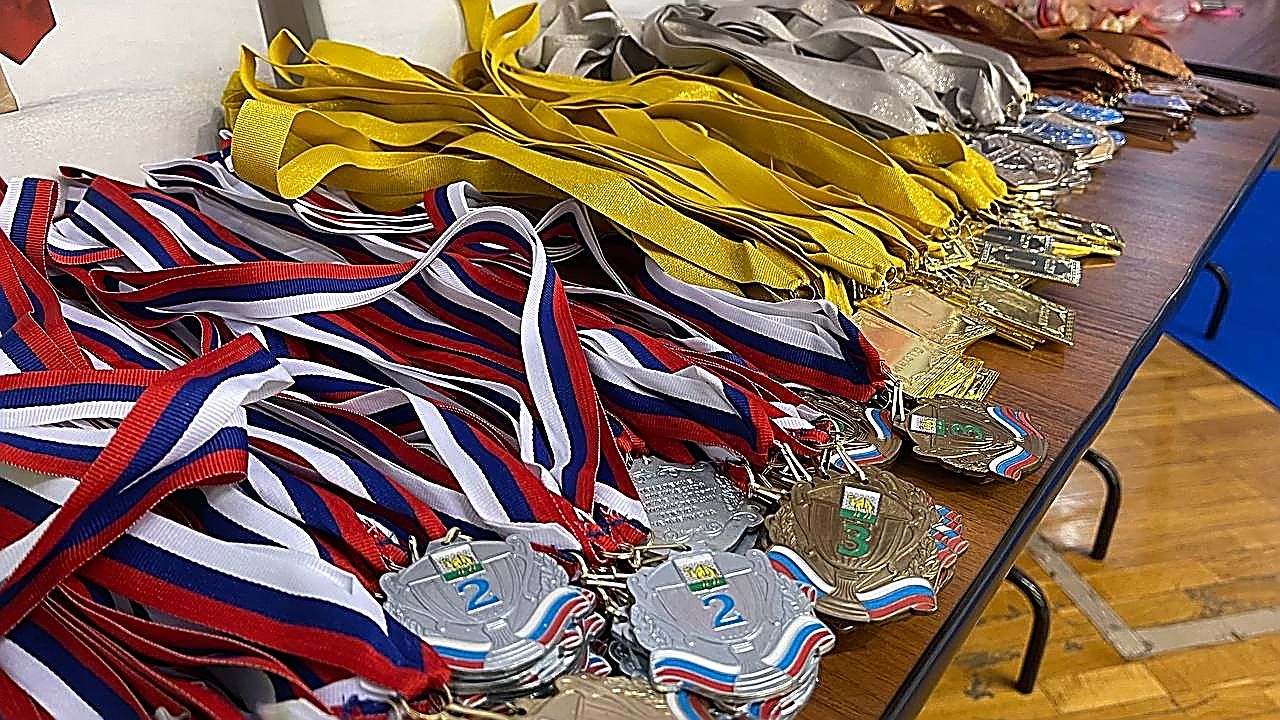 Более 450 юных дзюдоистов поборолись за медали на первенстве Челябинской области