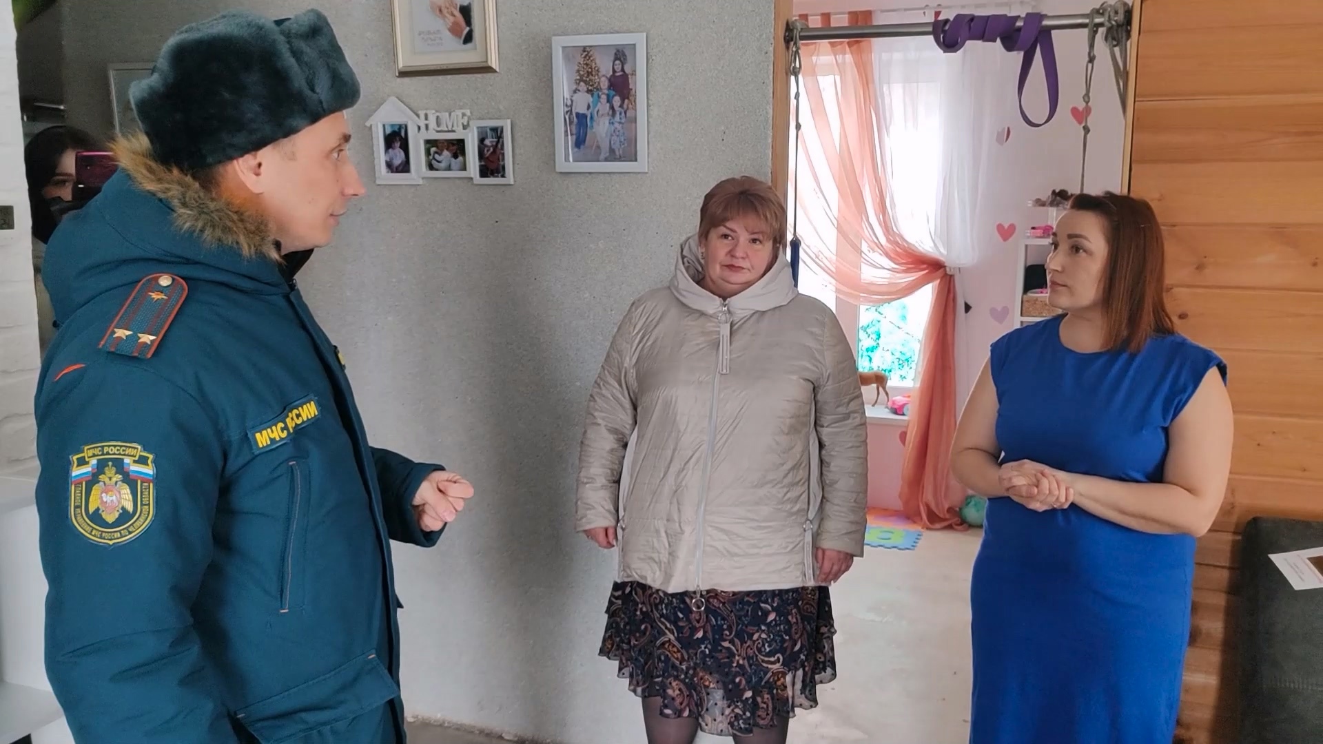 Пожарные извещатели установили для многодетных семей в Челябинске Пожарные извещатели установили для многодетных семей в Челябинске