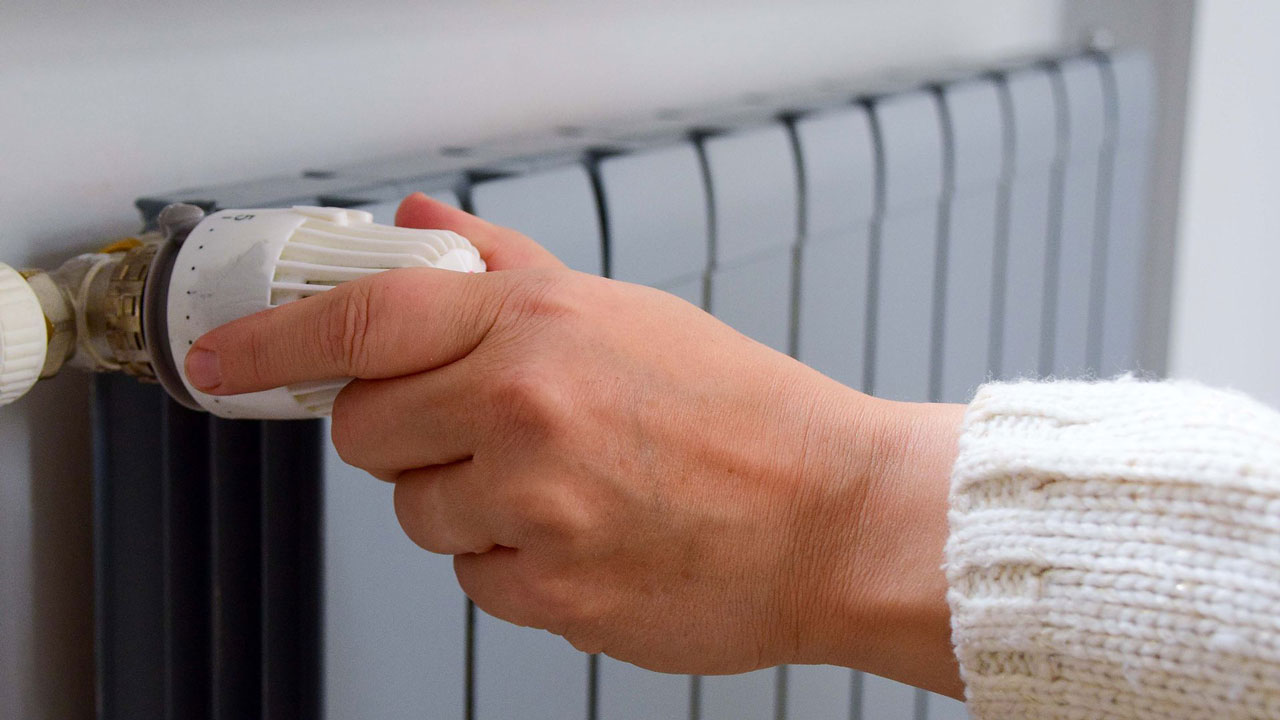 В Челябинске объяснили, почему не отключают отопление