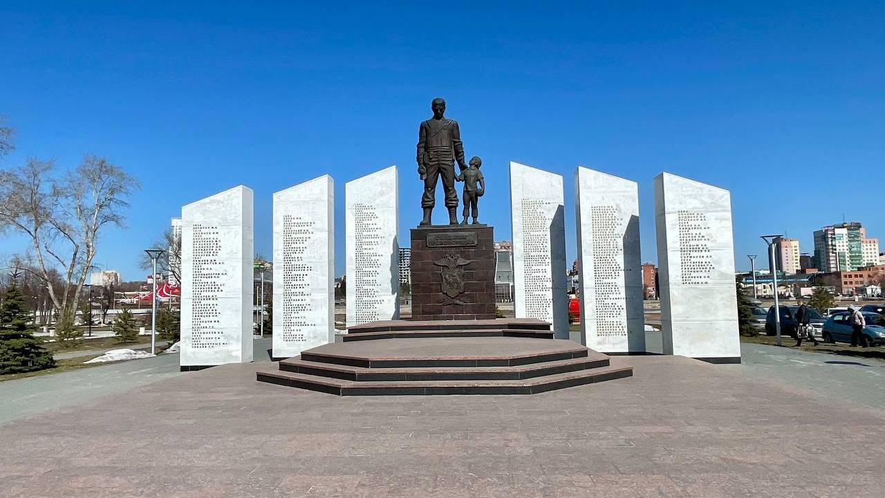 Реставрация памятника "Сказ об Урале" началась в Челябинске