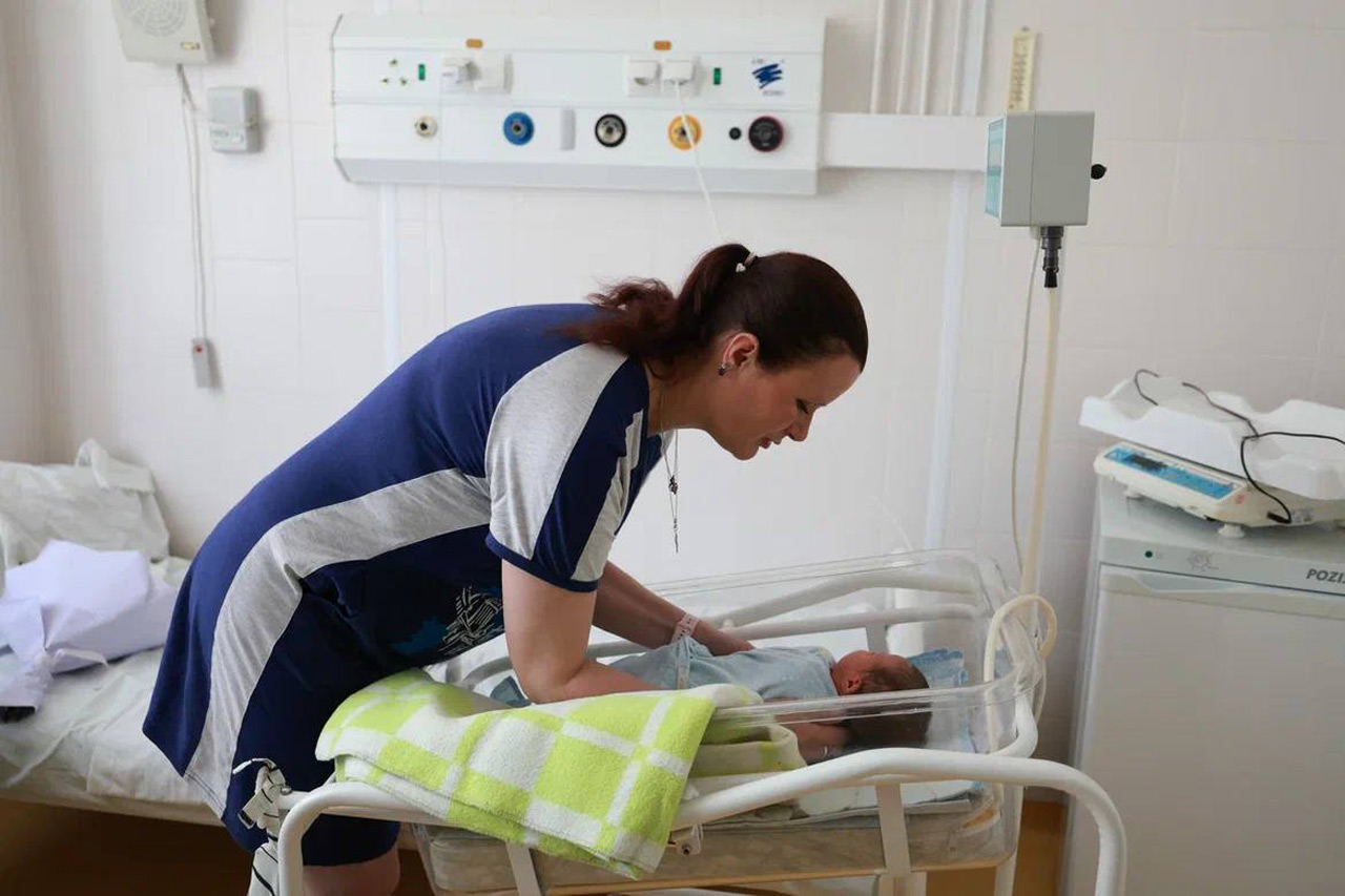 Подарочные наборы для младенцев будут вручать в роддомах Челябинской области Подарочные наборы для младенцев будут вручать в роддомах Челябинской области