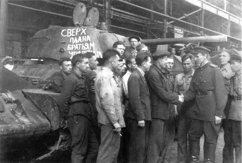 В Челябинске презентуют книгу об Уральском добровольческом танковом корпусе В Челябинске презентуют книгу об Уральском добровольческом танковом корпусе