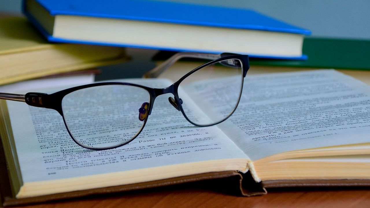 Жители Челябинской области читают на камеру стихи Пушкина