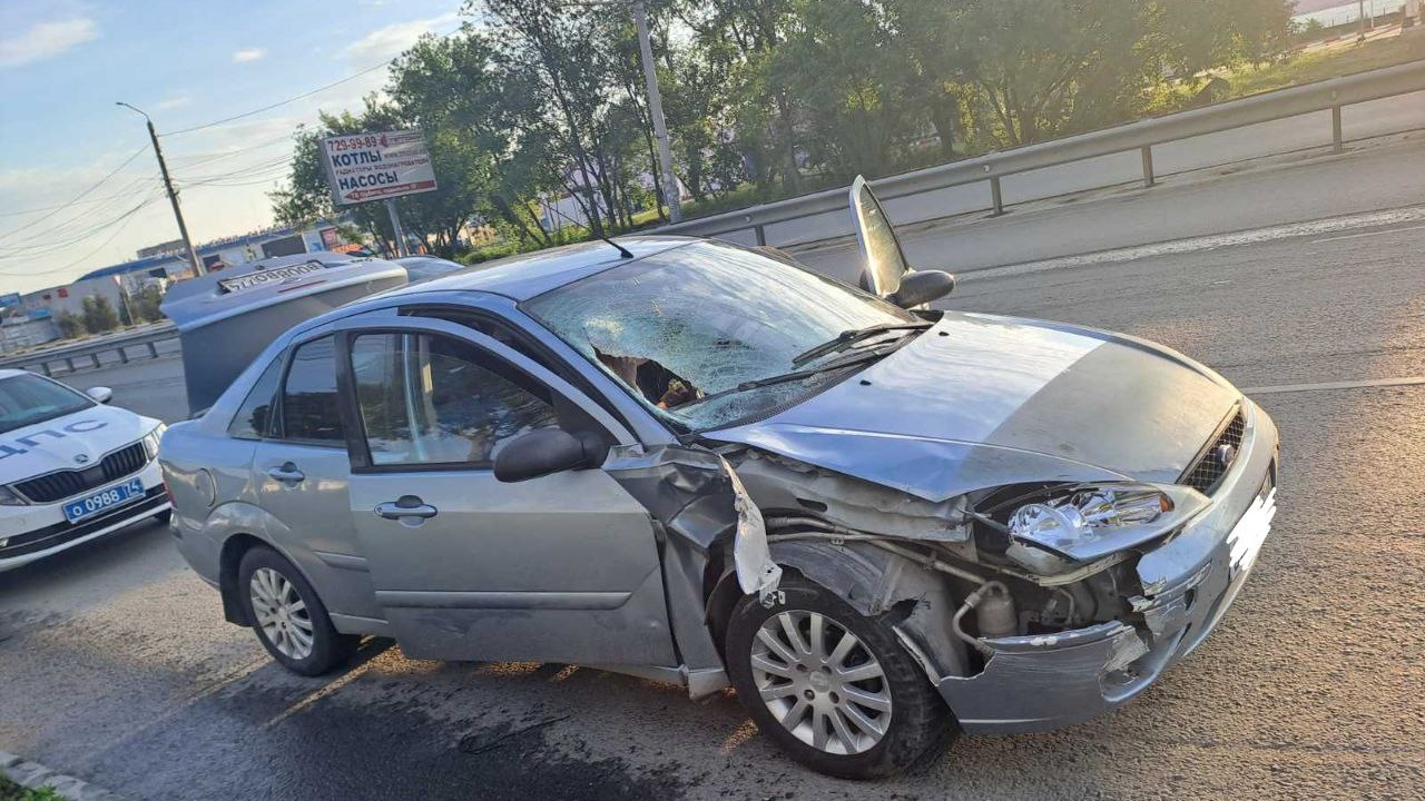 Девушка погибла под колесами автомобиля в Челябинске Девушка погибла под колесами автомобиля в Челябинске