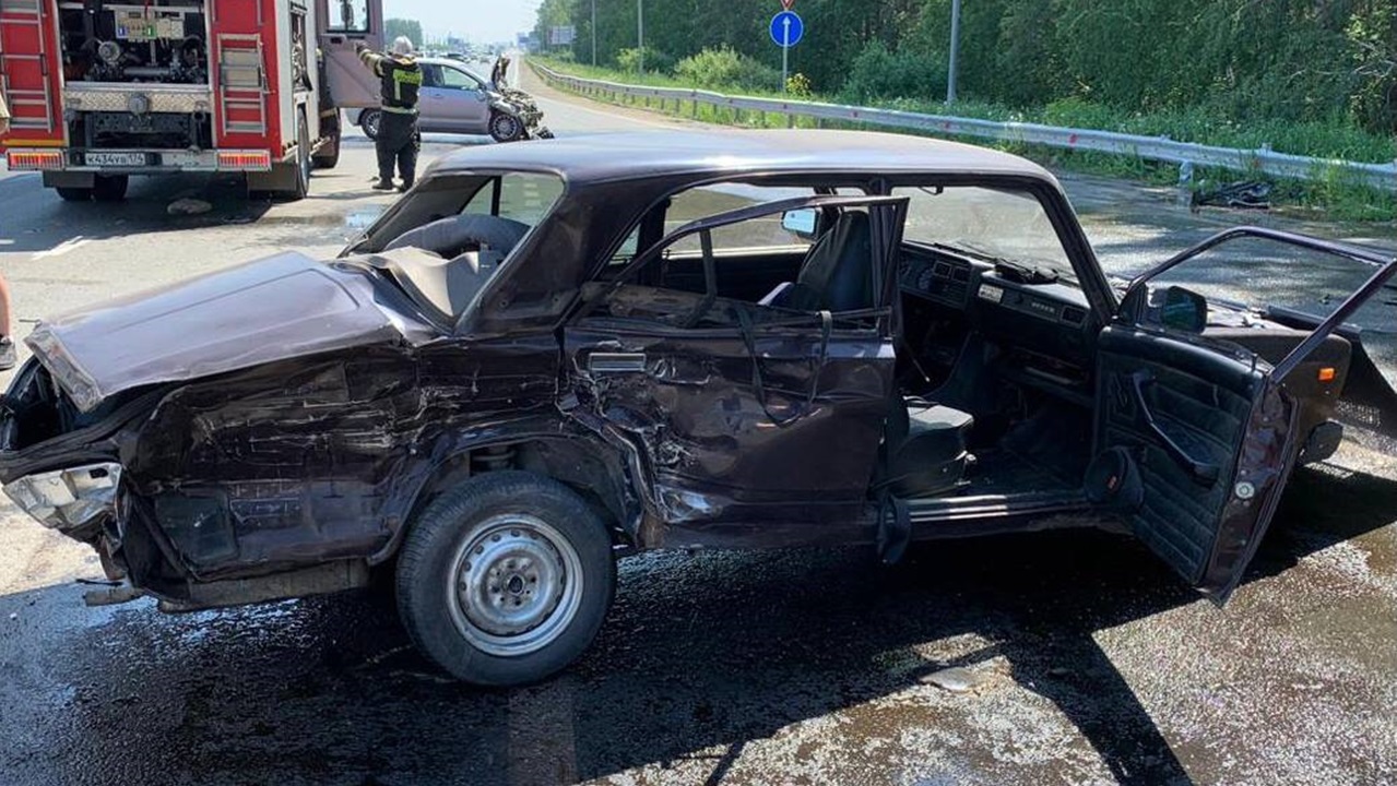 Пенсионерка погибла в ДТП под Челябинском, пострадали 4 человека Пенсионерка погибла в ДТП под Челябинском, пострадали 4 человека