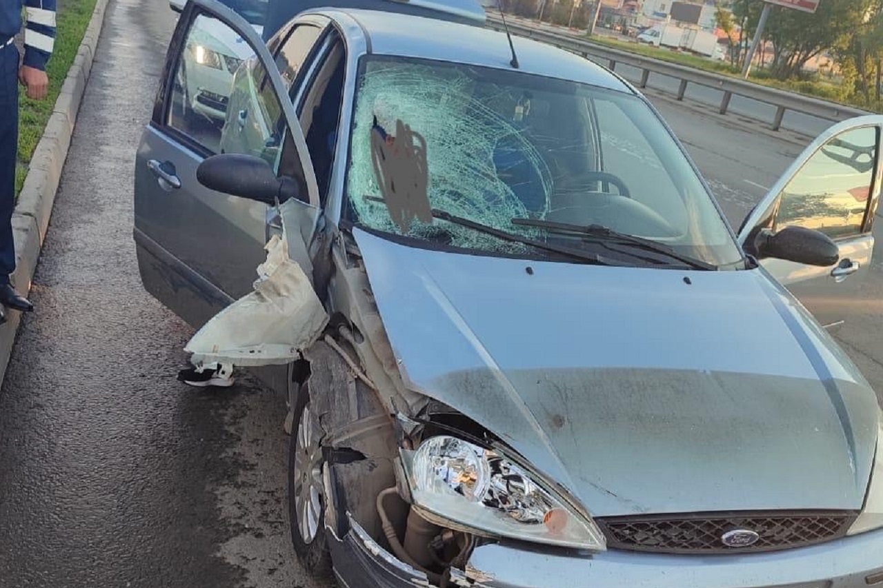 Девушка погибла под колесами автомобиля в Челябинске Девушка погибла под колесами автомобиля в Челябинске
