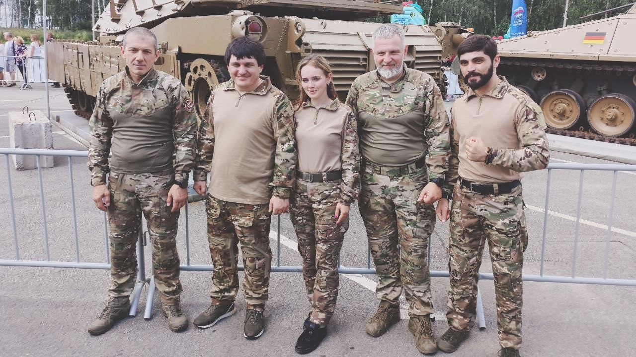Легендарная интернациональная бригада "Пятнашка" приехала в Челябинск Легендарная интернациональная бригада "Пятнашка" приехала в Челябинск