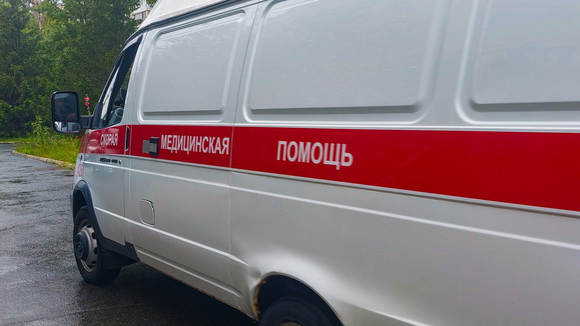 Эвакуация жителей понадобилась во время пожара на улице Южной в Челябинске Эвакуация жителей понадобилась во время пожара на улице Южной в Челябинске