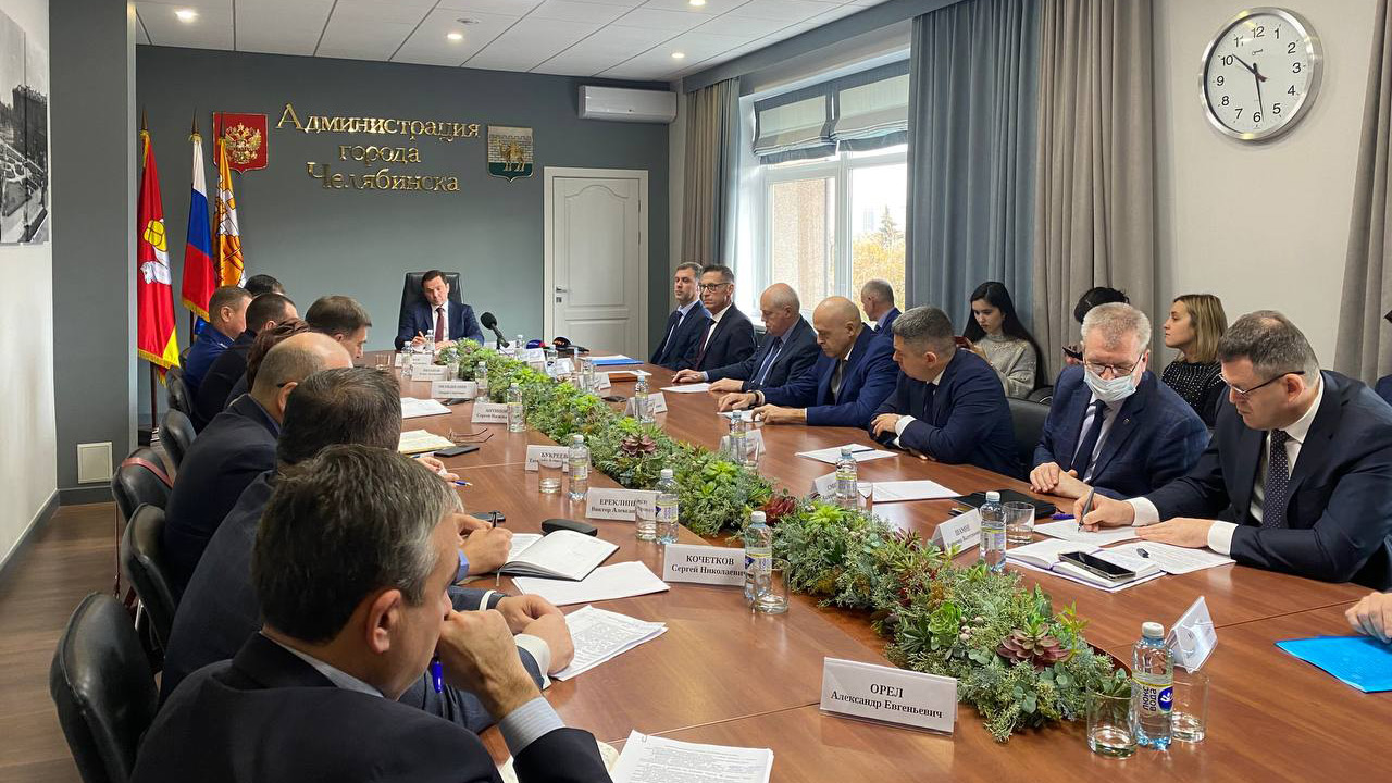 ВРИП мэра потребовал убрать рекламу приват-клуба в центре Челябинска