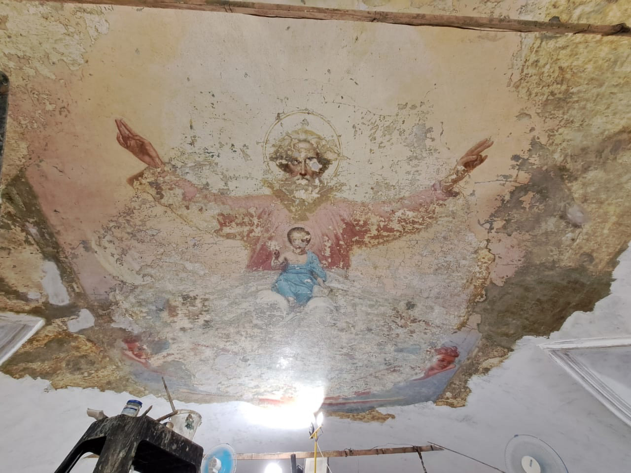 Старинную роспись восстановили в соборе XVIII века в Челябинской области Старинную роспись восстановили в соборе XVIII века в Челябинской области