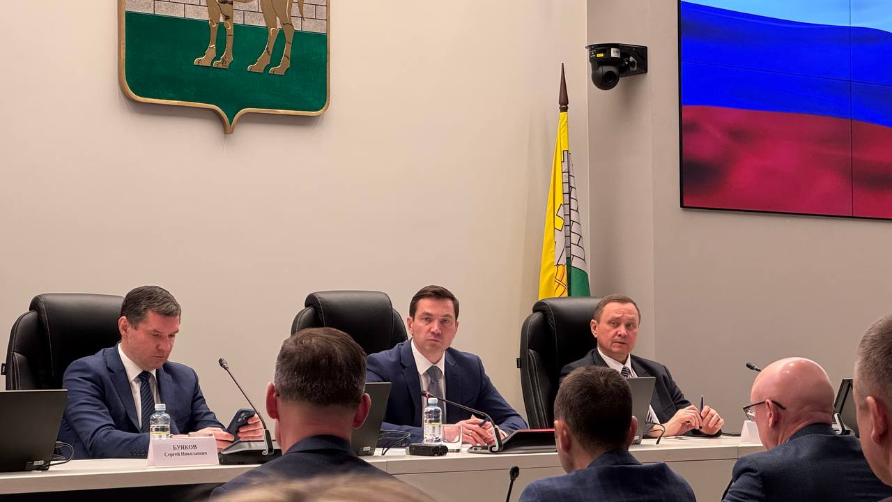 В мэрии Челябинска рассказали, как будут чистить снег и убирать мусор в праздники В мэрии Челябинска рассказали, как будут чистить снег и убирать мусор в праздники