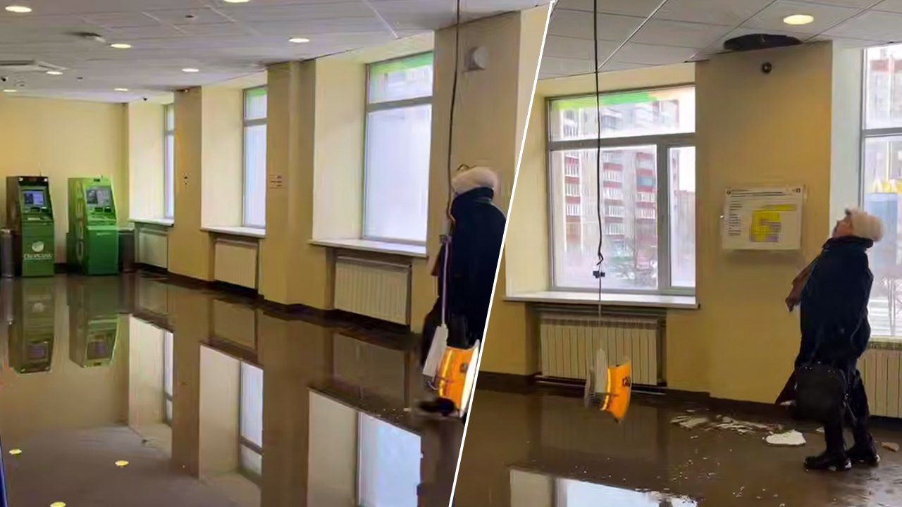 Потолок частично обвалился в офисе банка в Копейске Потолок частично обвалился в офисе банка в Копейске