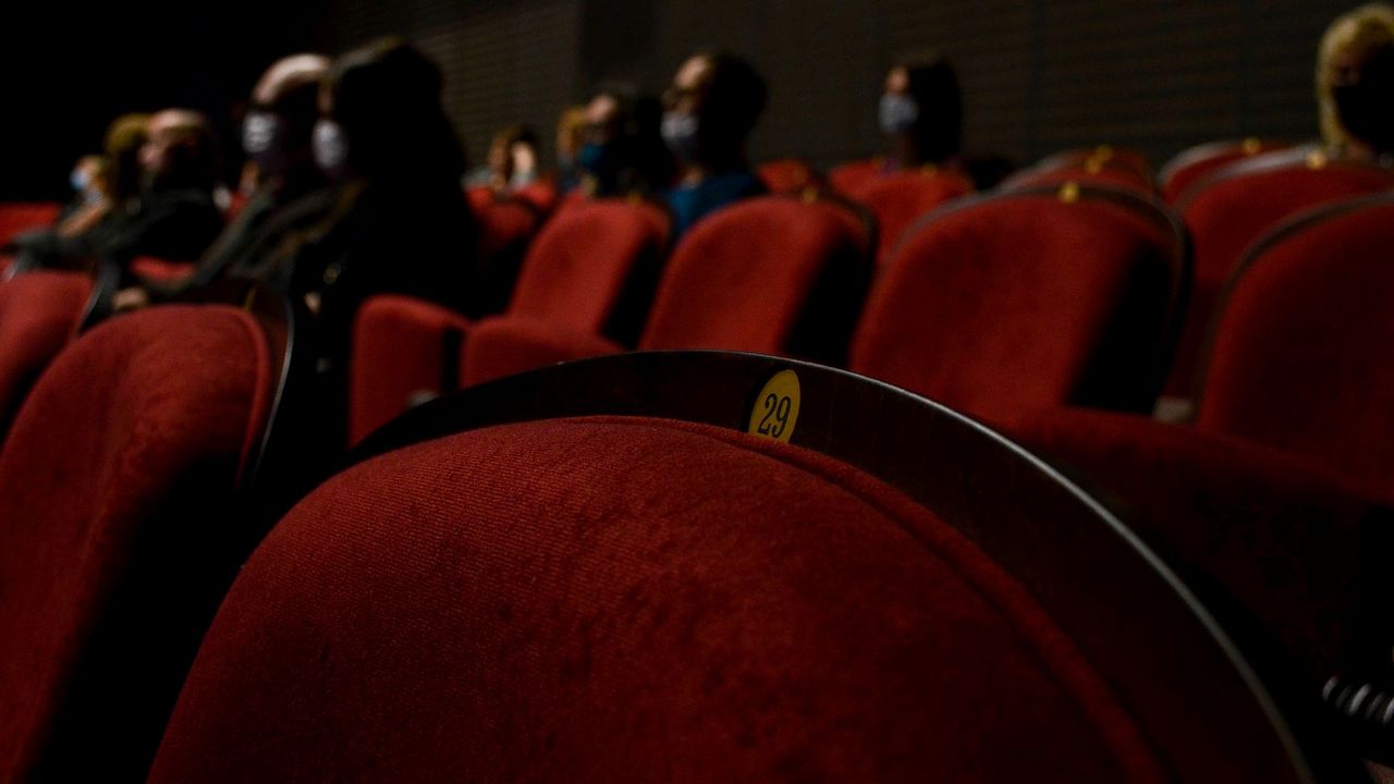 Экскурсии по закулисью: для челябинцев приоткроют завесу тайны сразу 4 театра Экскурсии по закулисью: для челябинцев приоткроют завесу тайны сразу 4 театра