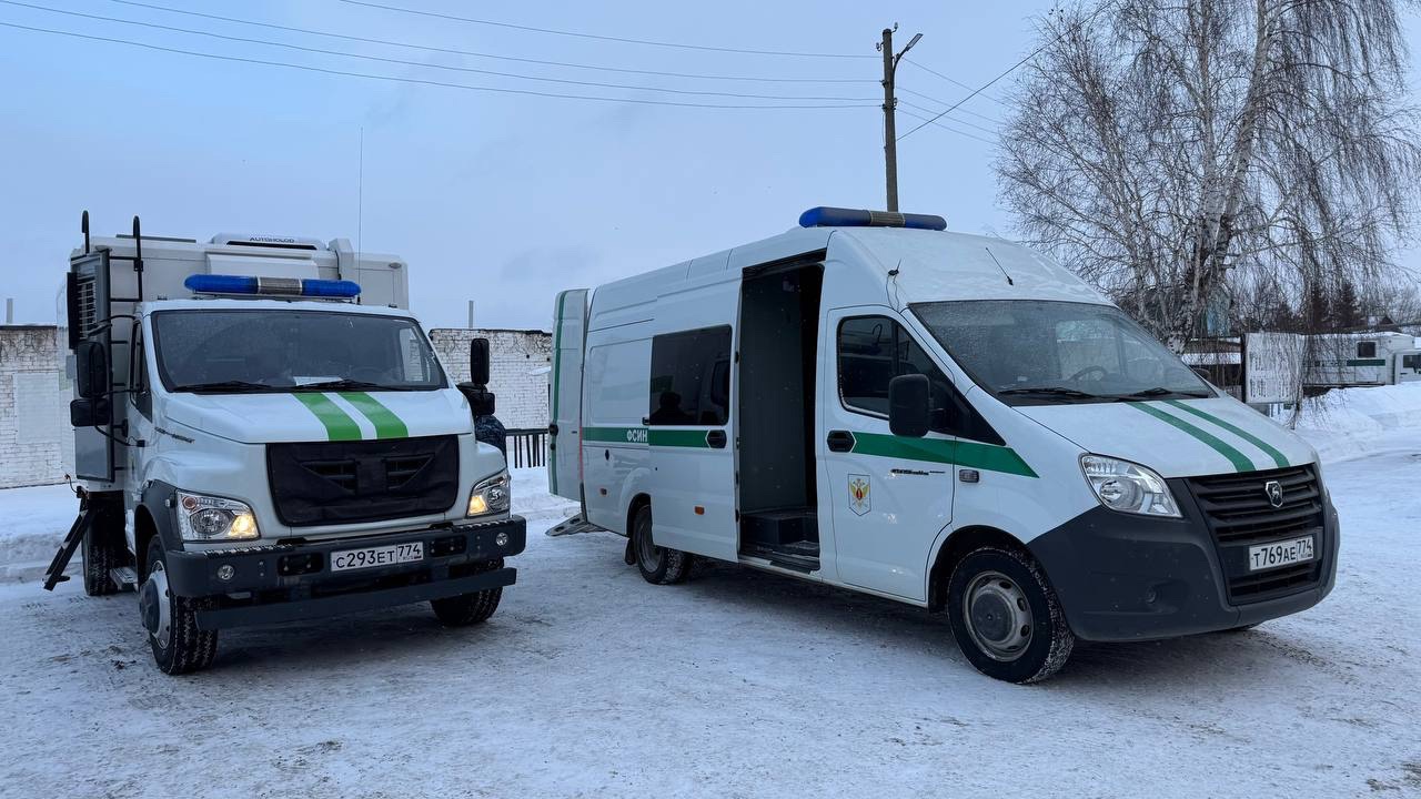 Спецтранспорт для перевозки заключенных показали съемочной группе ГТРК "Южный Урал" Спецтранспорт для перевозки заключенных показали съемочной группе ГТРК "Южный Урал"
