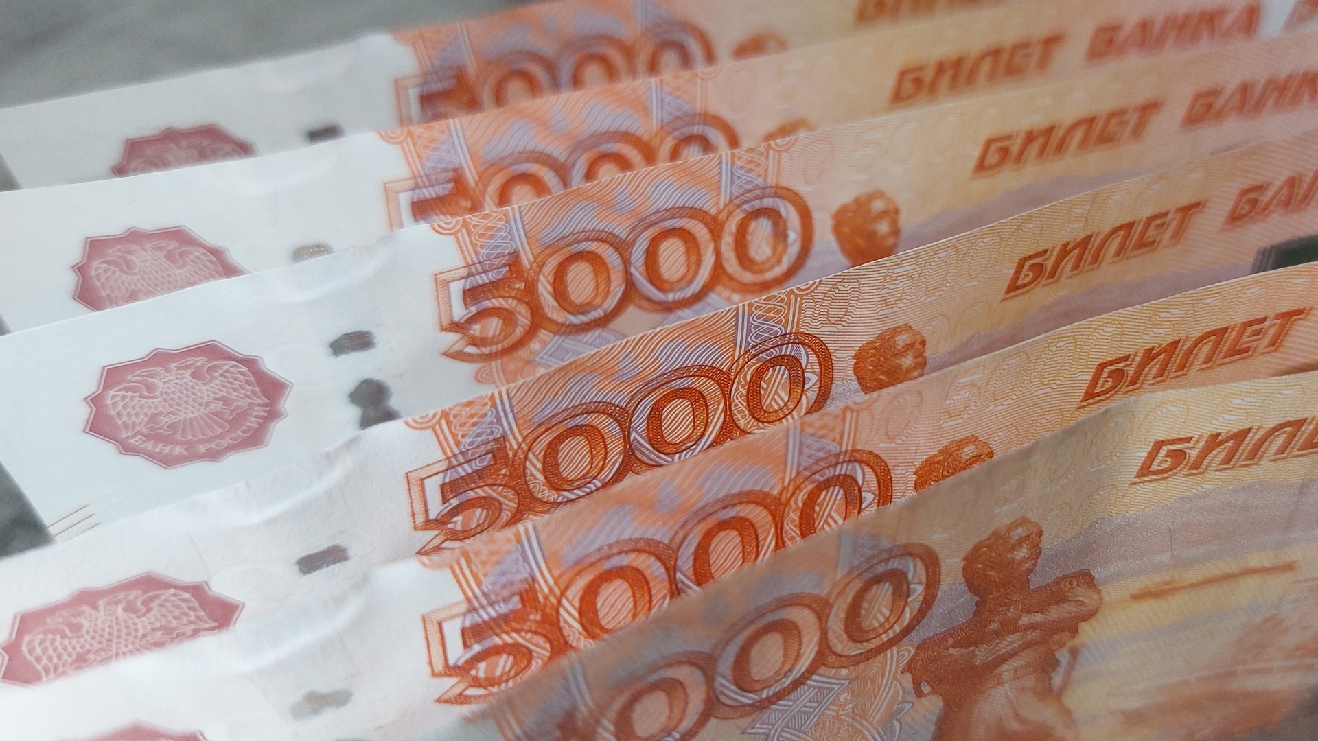 Бдительный таксист спас пенсионерку от мошенников в Челябинской области Бдительный таксист спас пенсионерку от мошенников в Челябинской области