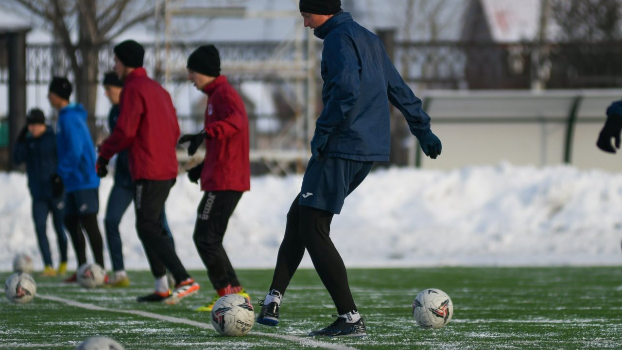 Новая профессиональная футбольная команда появилась в Челябинске Новая профессиональная футбольная команда появилась в Челябинске