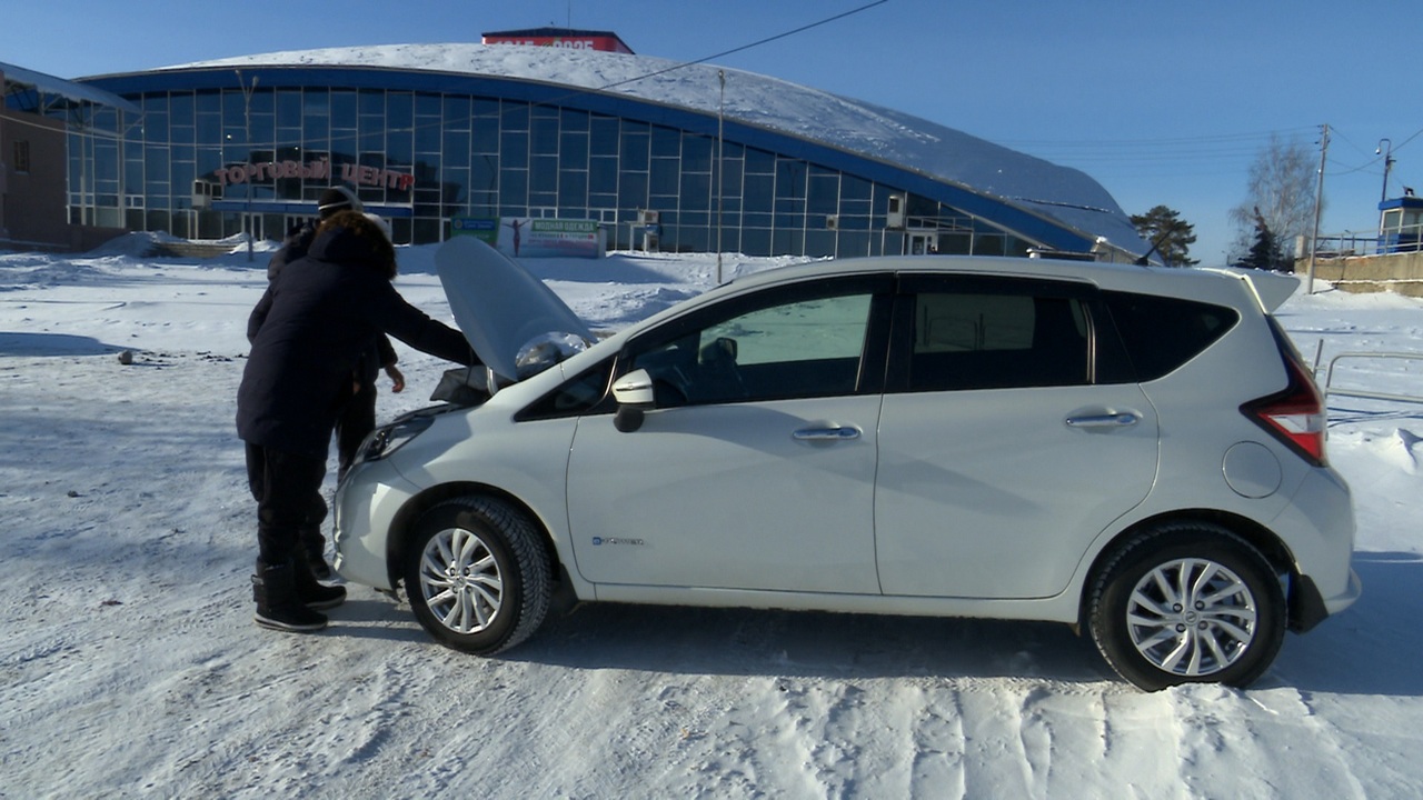 Челябинские автолюбители рассказали о нюансах езды на машинах-гибридах Челябинские автолюбители рассказали о нюансах езды на машинах-гибридах