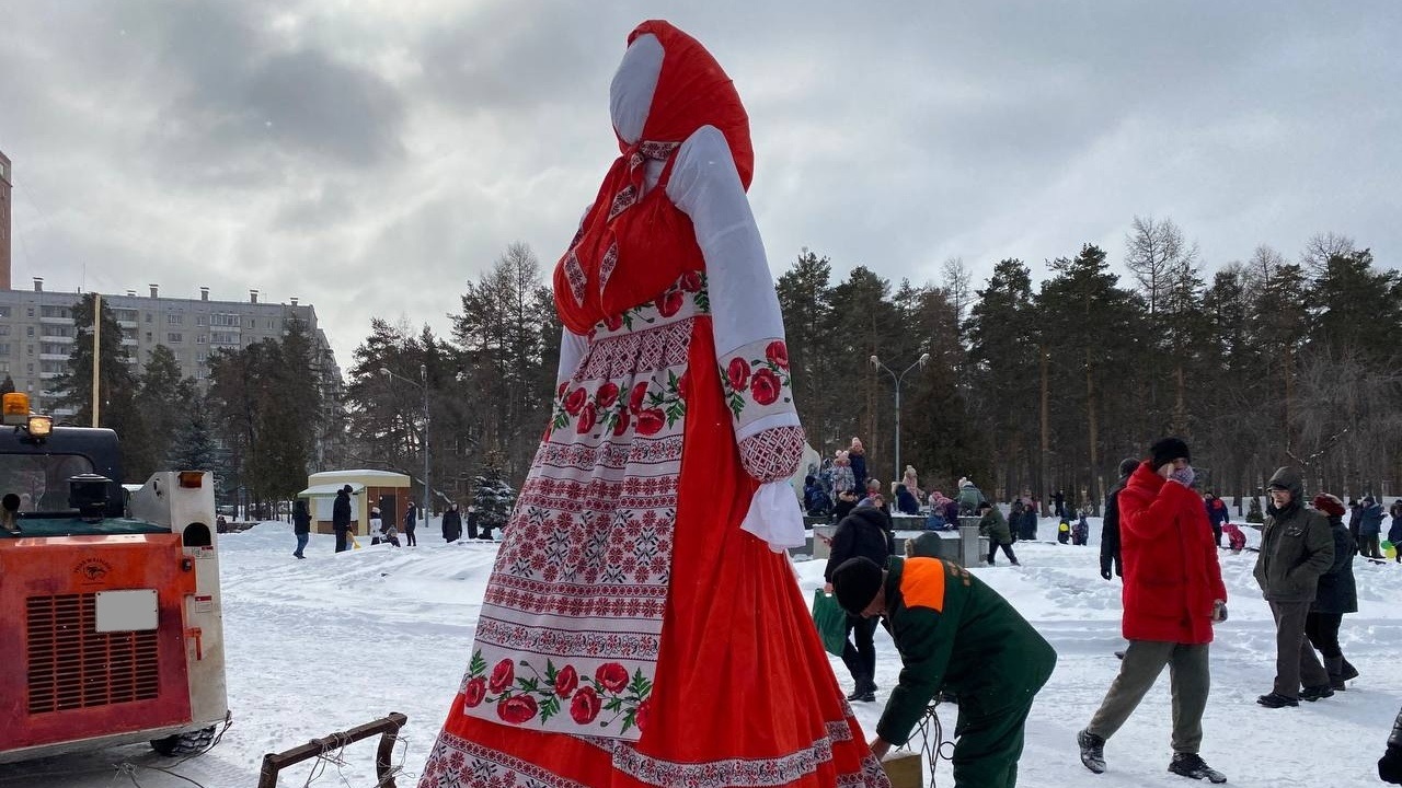 В Челябинске выберут самые необычные куклы Масленицы В Челябинске выберут самые необычные куклы Масленицы