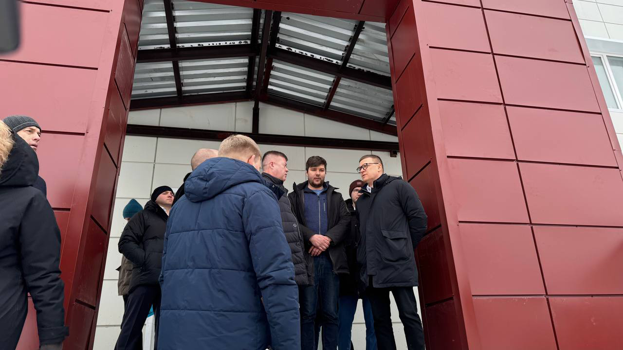 Губернатор поставил задачу завершить ремонт в больнице Карабаша в этом году Губернатор поставил задачу завершить ремонт в больнице Карабаша в этом году