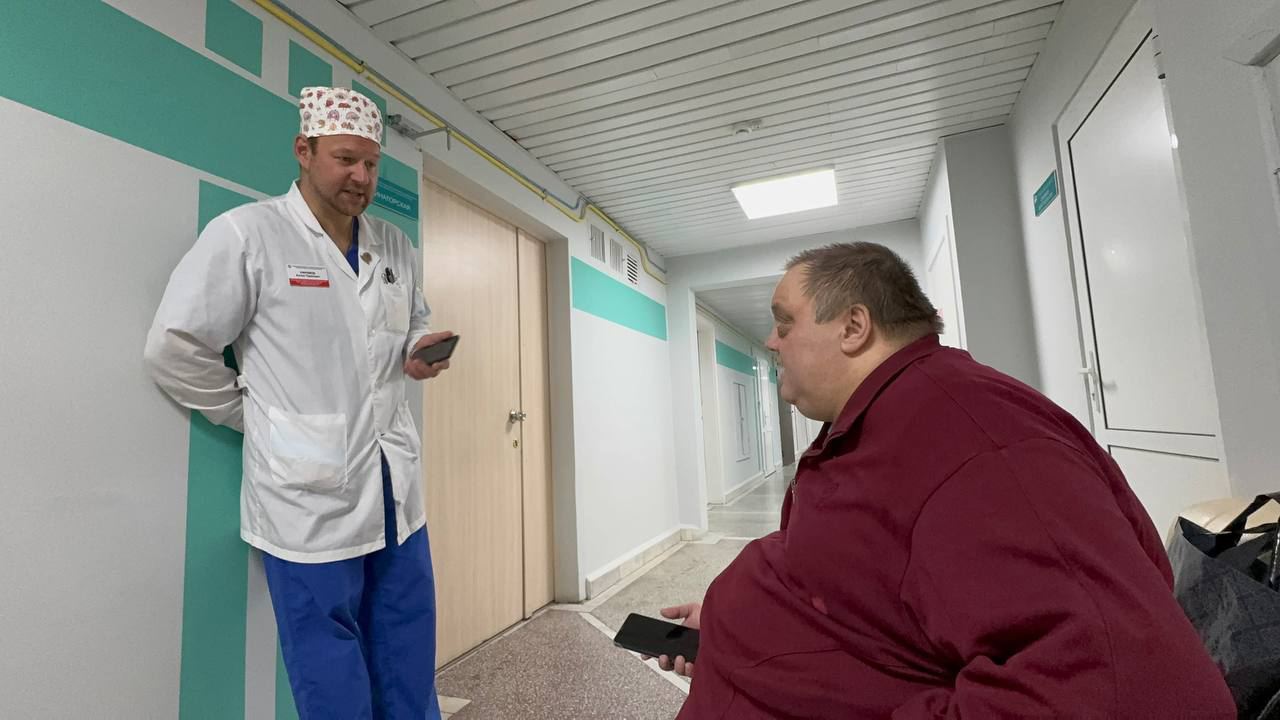 "Не мог сам ни помыться, ни одеться": в Челябинске прооперировали мужчину весом 179 кг "Не мог сам ни помыться, ни одеться": в Челябинске прооперировали мужчину весом 179 кг