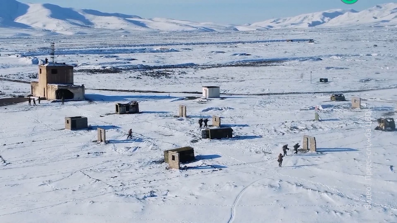 Уральские военные отработали навыки ведения боя на учениях в Таджикистане