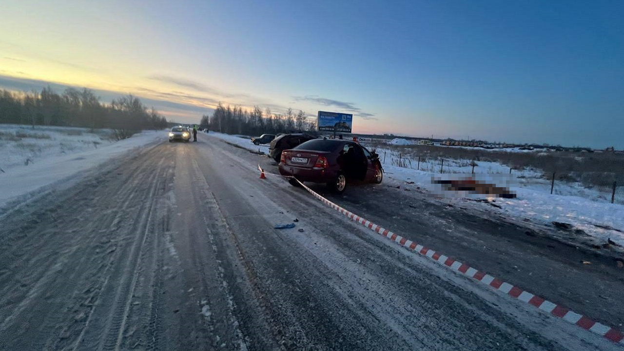 В ДТП под Челябинском погибли три человека и три пострадали В ДТП под Челябинском погибли три человека и три пострадали