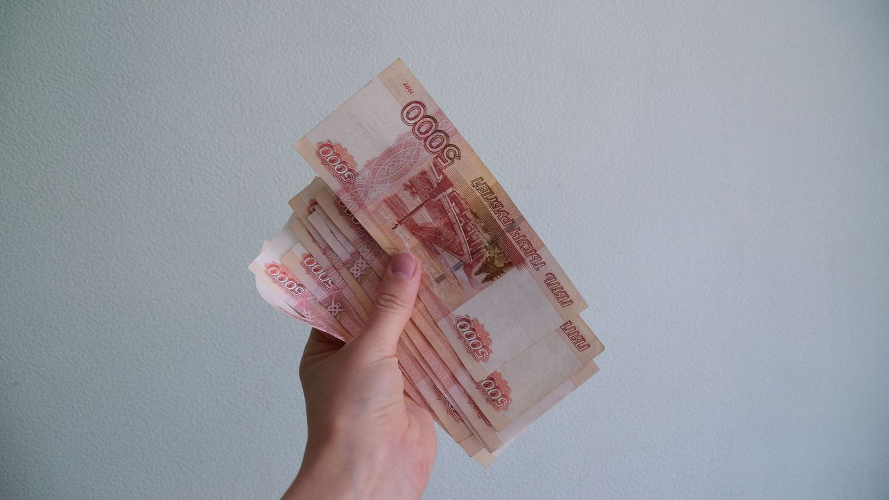 Выяснилось, кому в Челябинске готовы платить более 200 тысяч рублей в месяц Выяснилось, кому в Челябинске готовы платить более 200 тысяч рублей в месяц