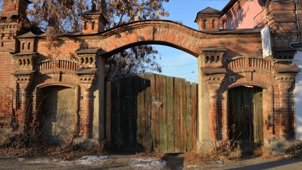 Купеческий особняк XIX века взяли под охрану государства в Троицке Купеческий особняк XIX века взяли под охрану государства в Троицке