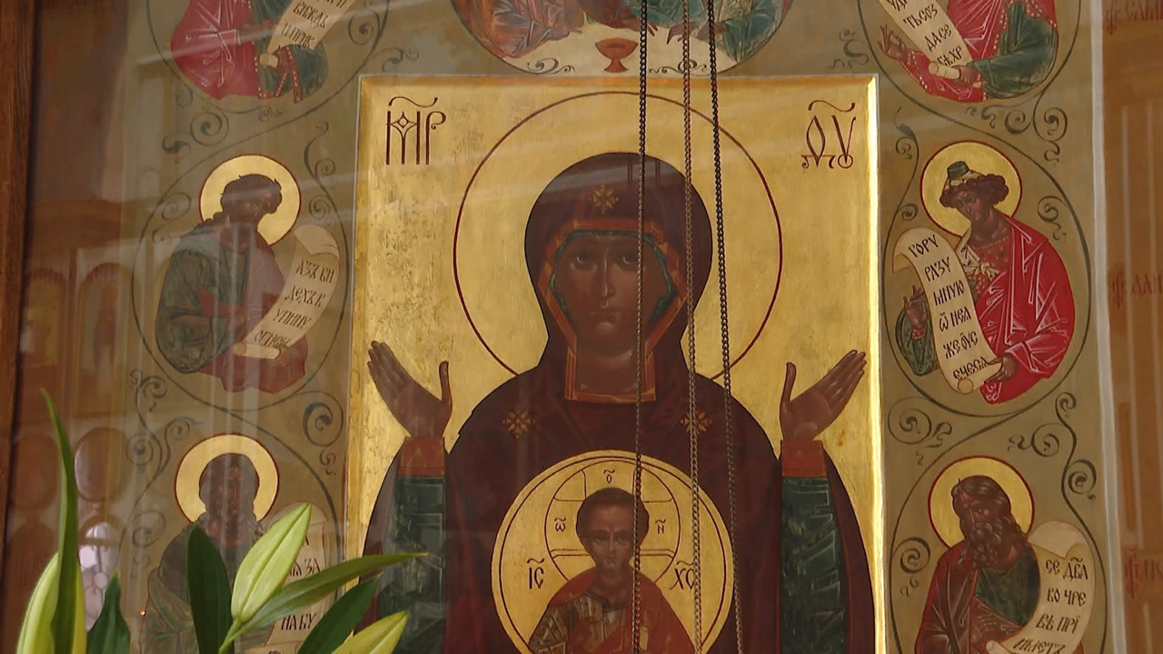В храме Челябинской области рассказали об истории мироточащей иконы "Знамение"