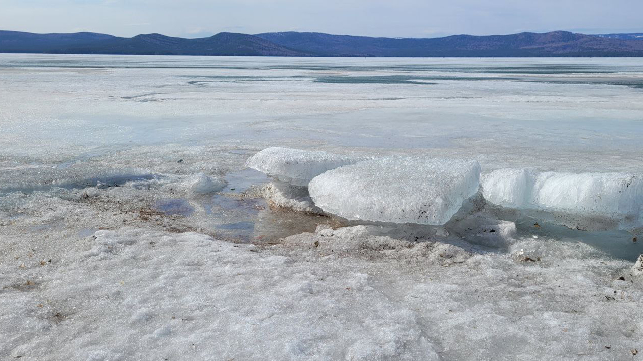 Жителям Челябинской области напомнили о штрафах за выход на лед