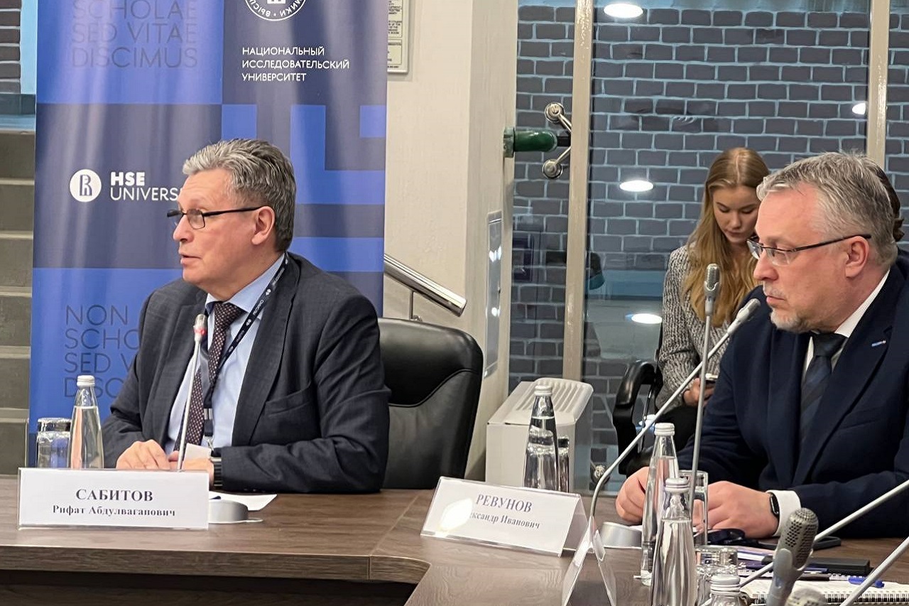 Рифат Сабитов: "Сегодня стоит обратить внимание на базовое образование"