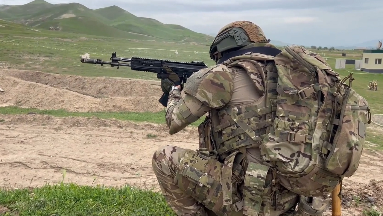 Уральские военные проходят боевую подготовку на базе в Таджикистане с учетом опыта СВО Уральские военные проходят боевую подготовку на базе в Таджикистане с учетом опыта СВО
