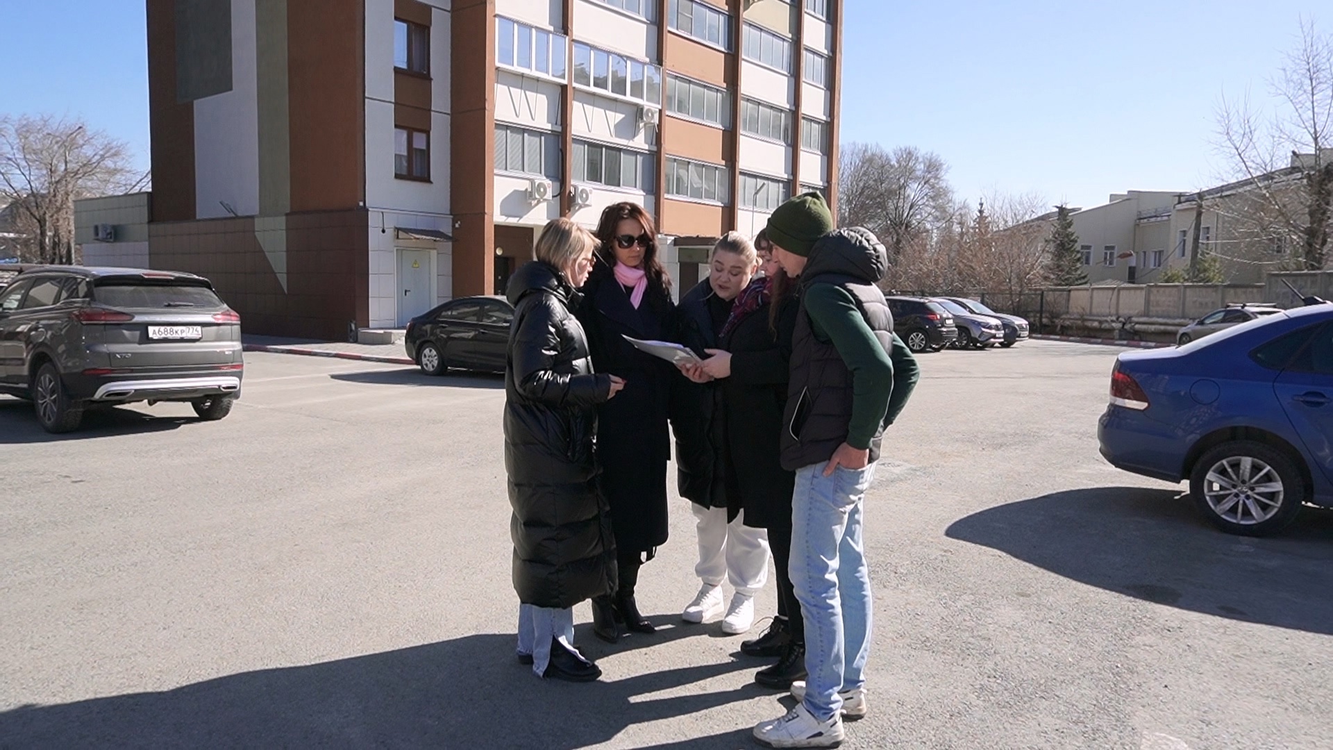 Пенсионерка вышла на тропу войны против целой 9-этажки в Челябинске Пенсионерка вышла на тропу войны против целой 9-этажки в Челябинске