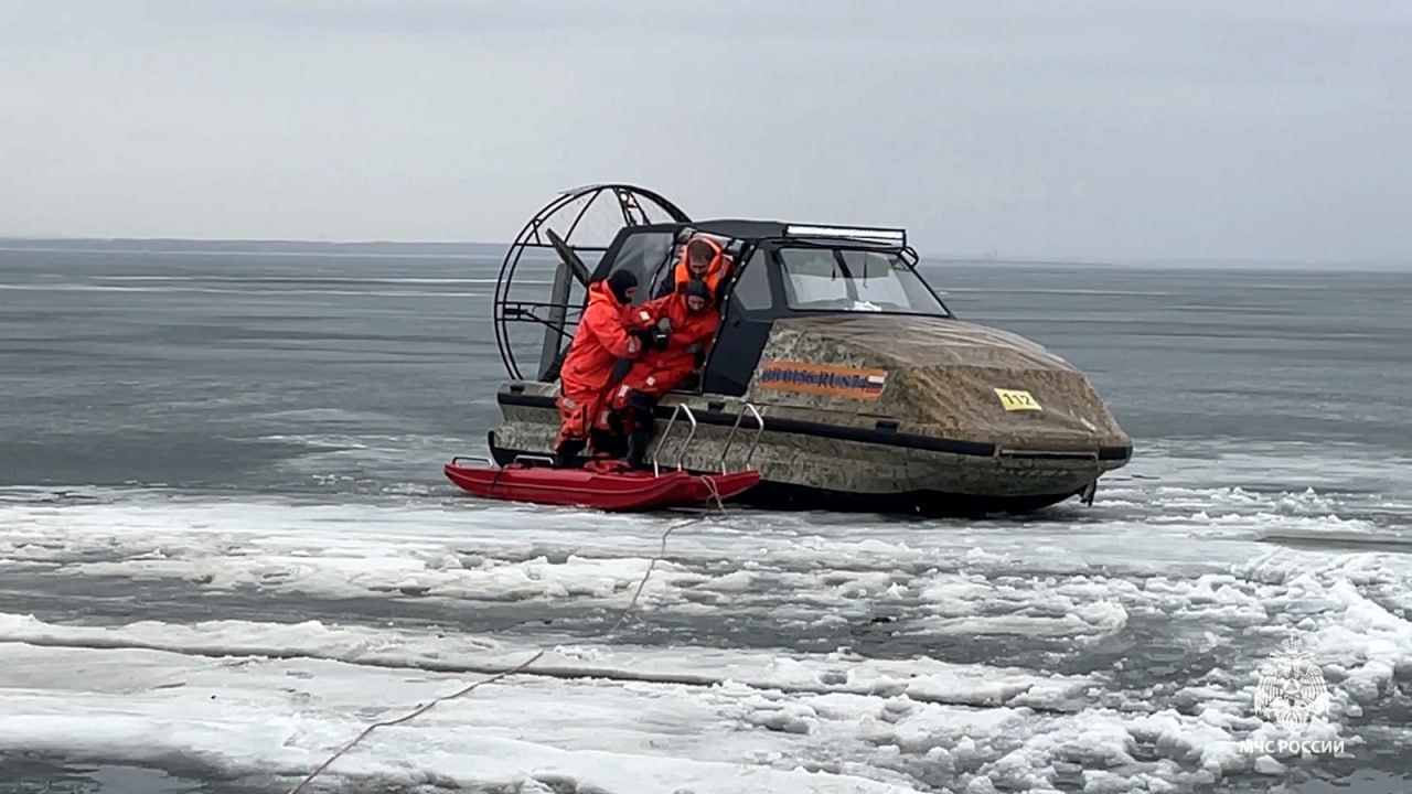 Что делать, если человек провалился под лед – инструкция от спасателей Челябинска