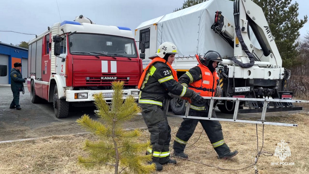 Что делать, если человек провалился под лед – инструкция от спасателей Челябинска
