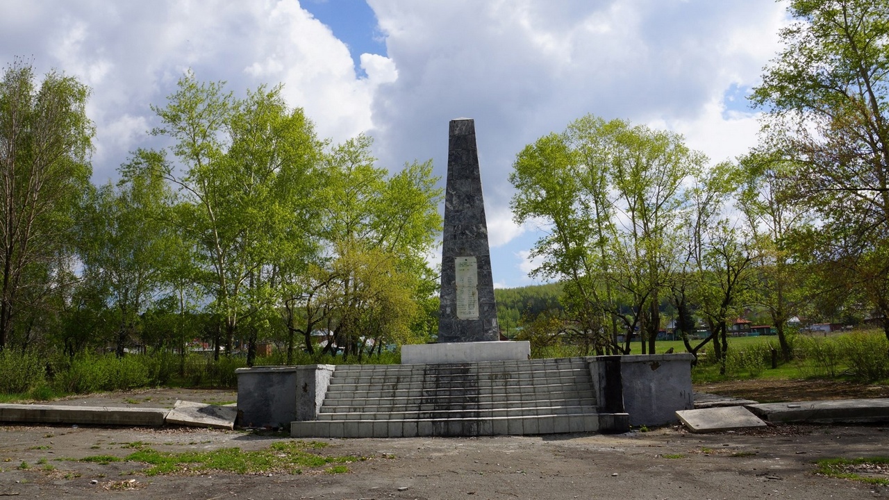 В Миассе восстановят памятник на братской могиле, которому почти 70 лет